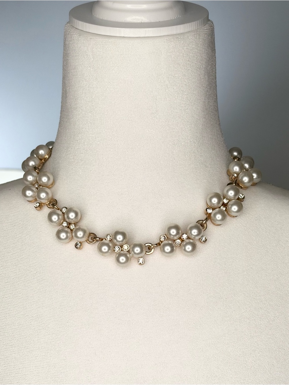 Faux Pearl Rhinestone Cluster Necklace Gold Tone 17” Bridal Statement Jewelry